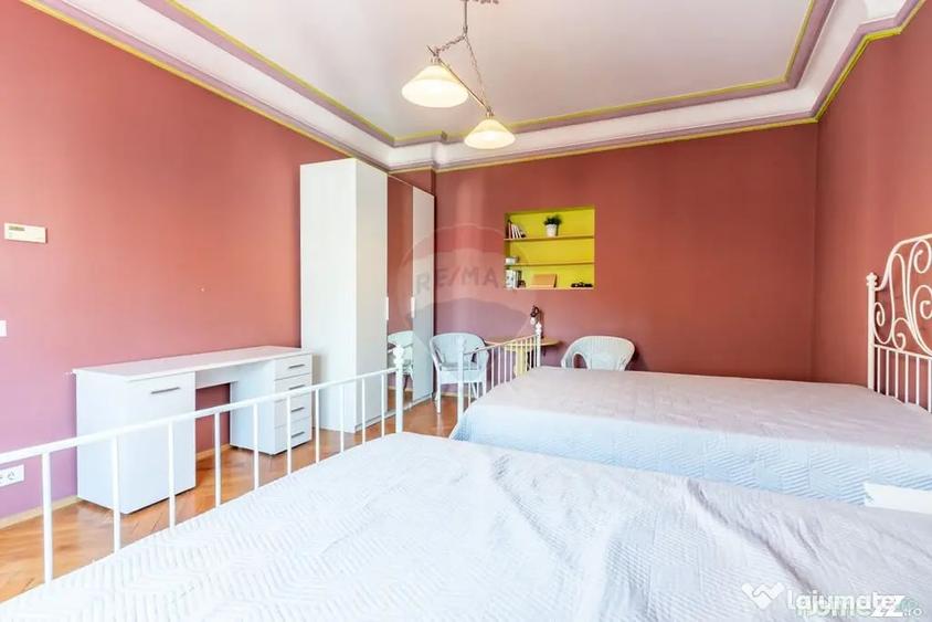 Apartament cu 4 camere decomandat în Amzei
