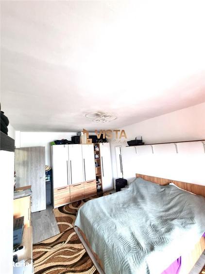 Apartament cu 4 camere decomandat în Triaj