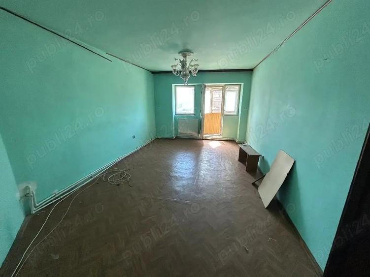 Apartament cu 3 camere decomandat în Gara