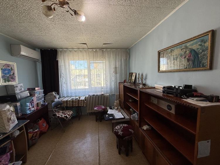 Apartament cu 4 camere decomandat în Pantelimon