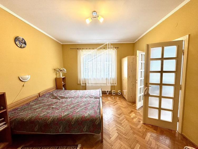 Duplex cu 4 camere cu Canalizare în 14 Mai