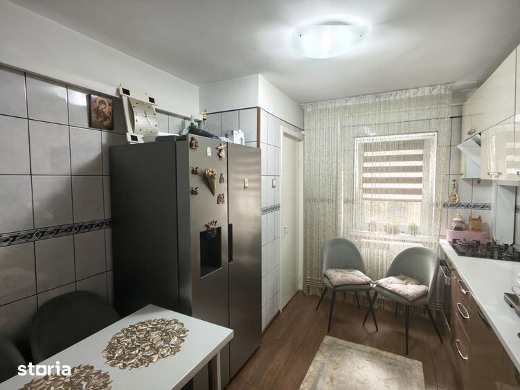 Apartament cu 3 camere în Lăpuș Argeș