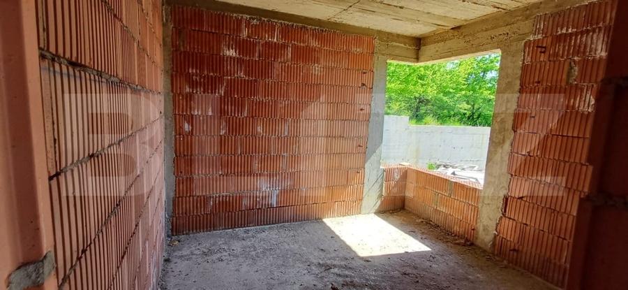 Casă la roșu 4 camere, 105 mp, 5 ari teren, zona Sigmir - 7