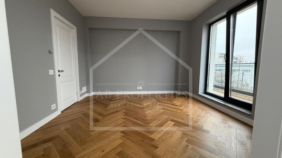 Apartament cu 3 camere decomandat în Aviației — fotografia 3