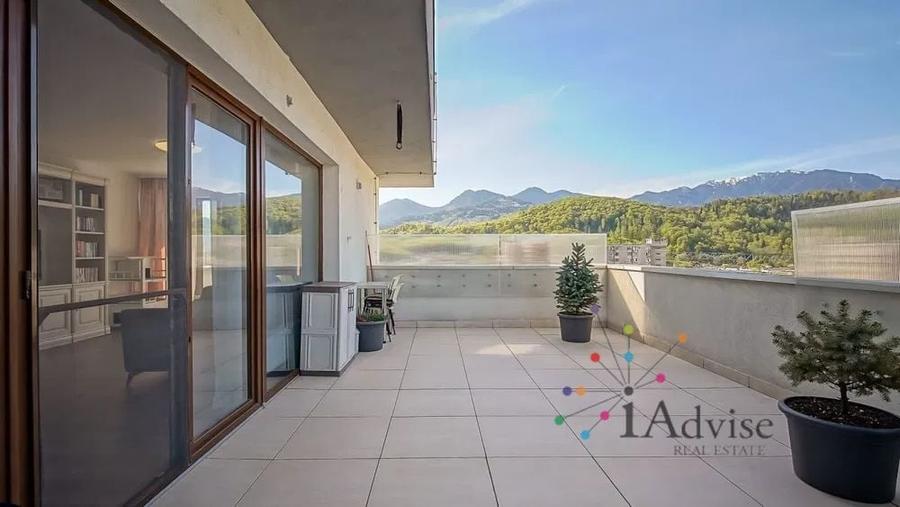 Penthouse cu 4 camere decomandat, mobilat în Noua