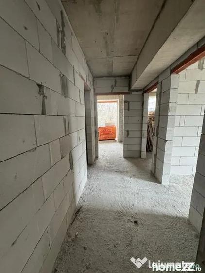 Apartament cu 3 camere decomandat în Abator