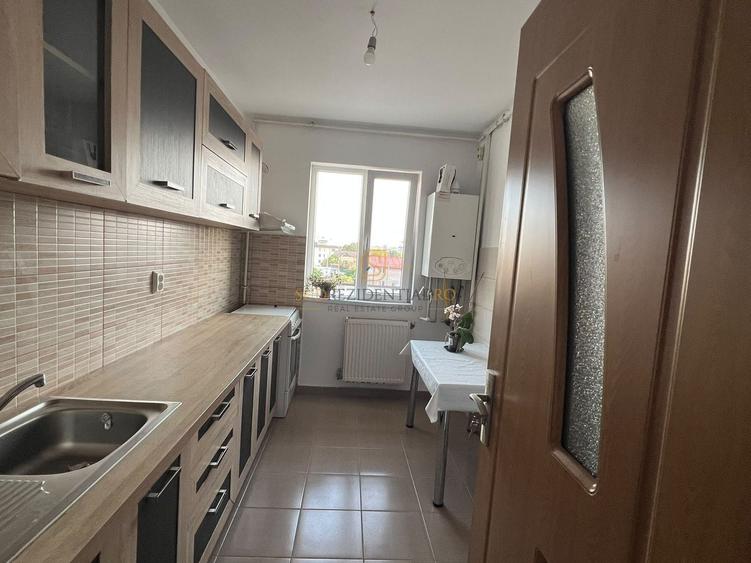 Apartament cu 3 camere decomandat, mobilat în Apărătorii Patriei