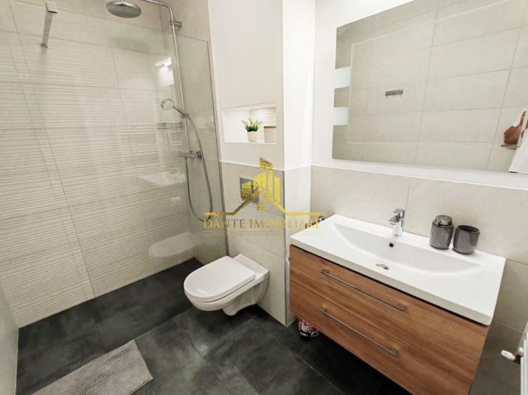 Apartament cu 2 camere semidecomandat, mobilat în Calea Turzii