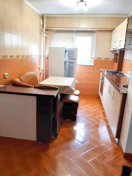 Apartament cu 2 camere semidecomandat, mobilat în Ozana