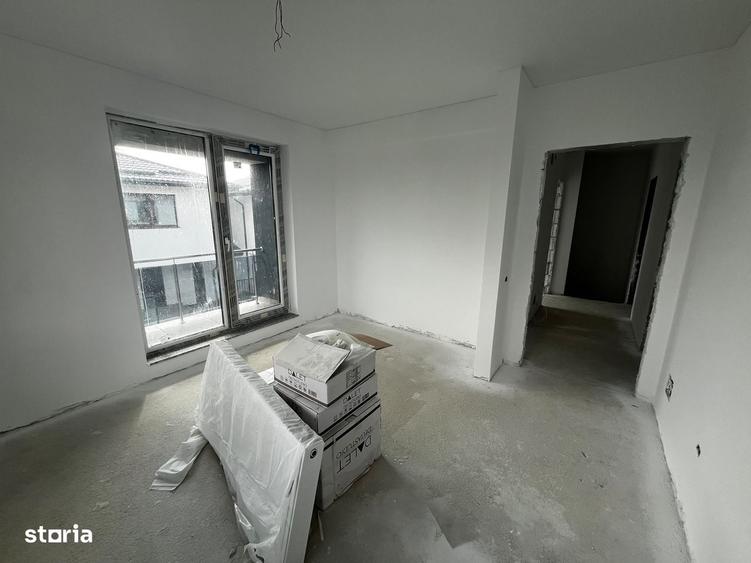 Casă cu 4 camere în Chiajna