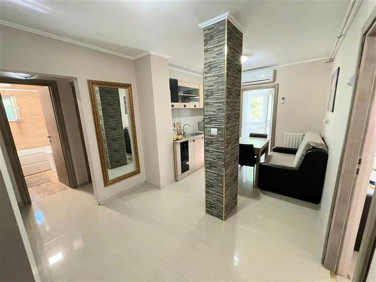 Apartament 2 Camere, Decomandat, Faleza Nord - 1