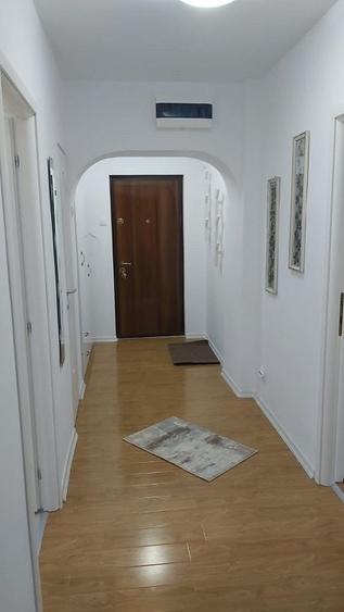 Apartament cu 3 camere în Armeneasca