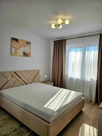 Apartament cu 2 camere decomandat în Noua