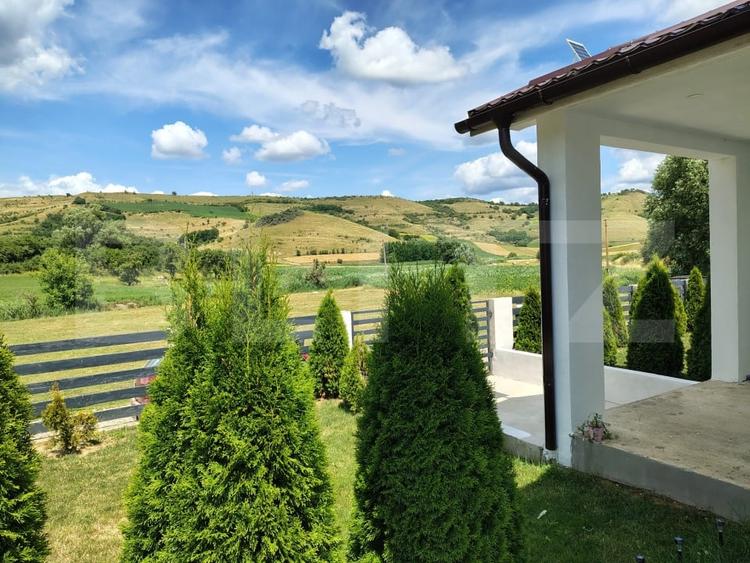 Casă individuală cu 4 camere cu Teren 1400 Mp în Suatu