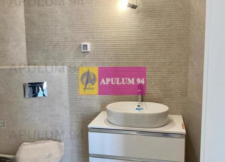 Apartament cu 3 camere decomandat, mobilat în Armeneasca