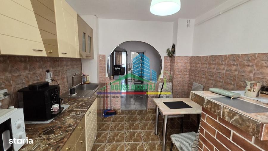 Apartament cu 3 camere decomandat în Brăilei