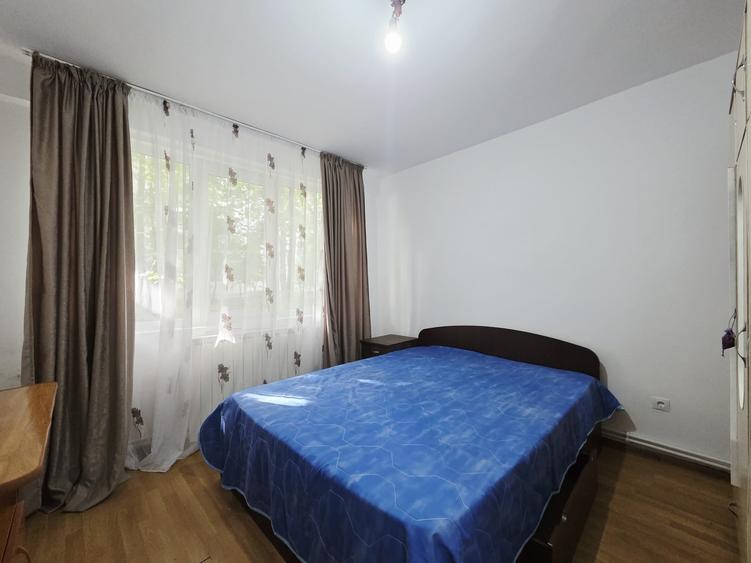 Apartament cu 2 camere semidecomandat în Micro 17