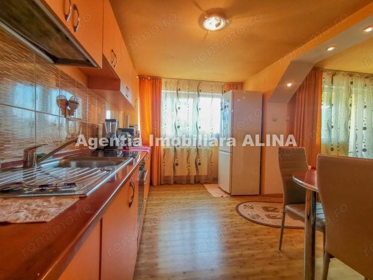 Casă cu 3 camere în Vulcan