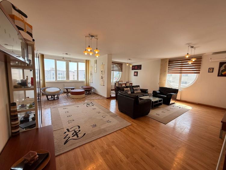Apartament cu 4 camere decomandat în Plevnei