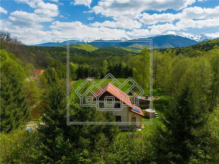 Casă individuală cu 5 camere cu Teren 3400 Mp în Porumbacu de Sus