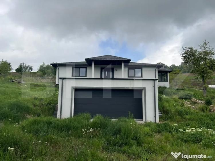 Casă cu 3 camere cu Teren 2600 Mp în Râciu