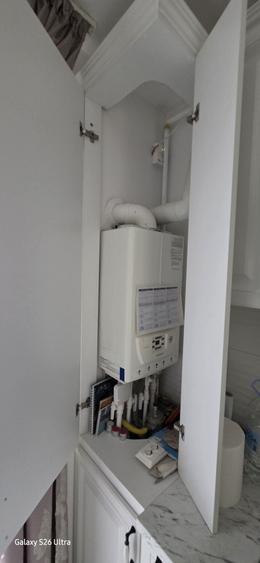 Apartament cu 3 camere decomandat în Titan
