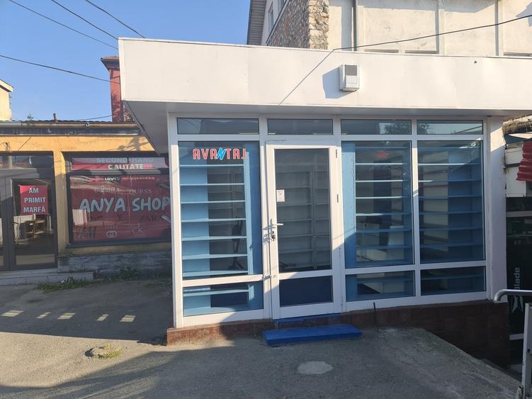 Spațiu comercial, de 12 mp, în Petros