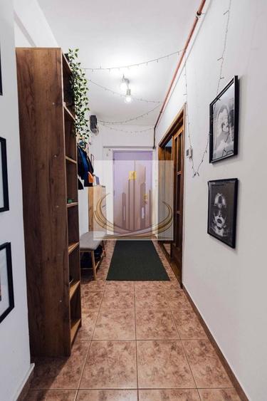 Apartament cu 4 camere decomandat, mobilat în Central