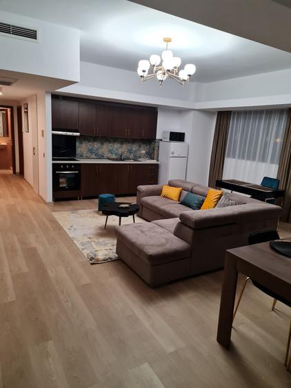 Apartament cu 2 camere decomandat, mobilat în Faleza Nord