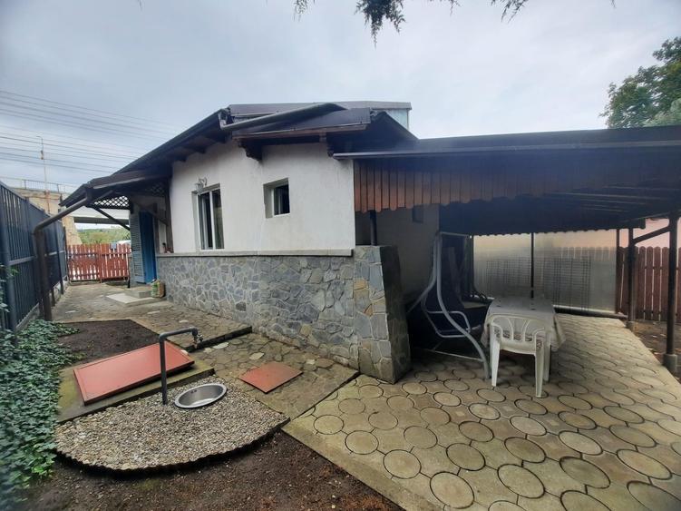 Casă cu 2 camere în Central