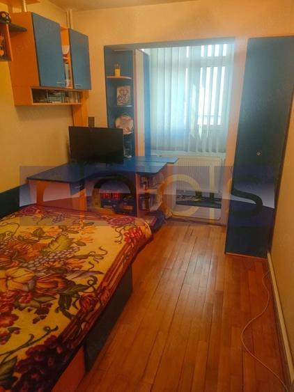 Apartament cu 3 camere decomandat, mobilat în Dristor