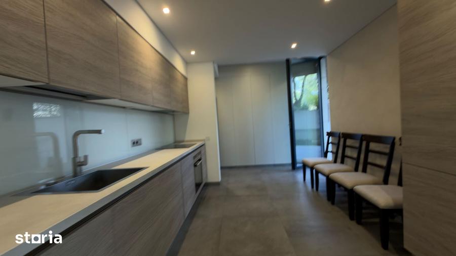 Apartament cu 4 camere în Primăverii
