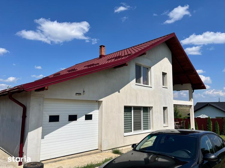Casă cu 6 camere cu Teren 2200 Mp în Central