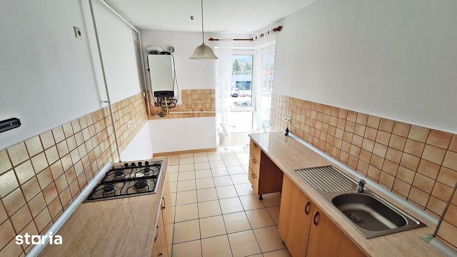Apartament cu 3 camere decomandat în Bartolomeu