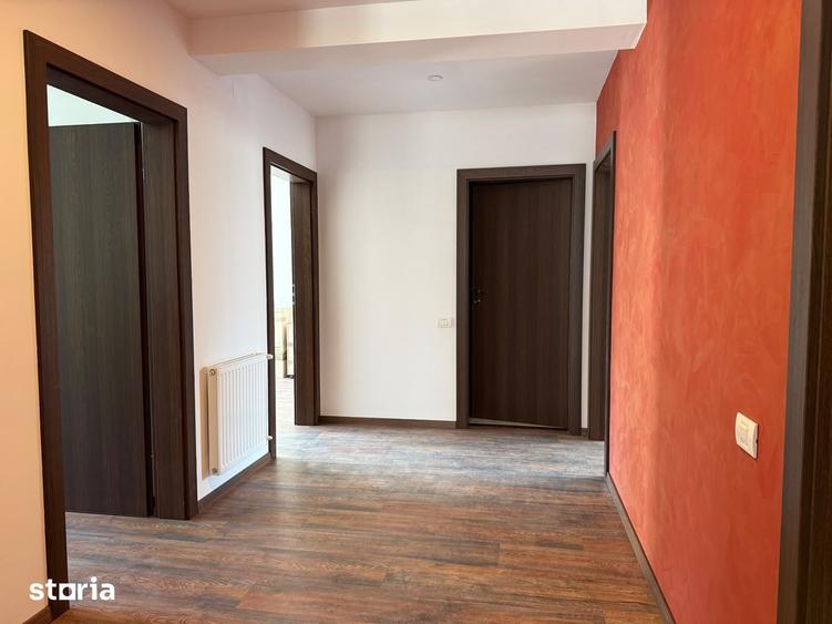 Apartament cu 4 camere în Odăi