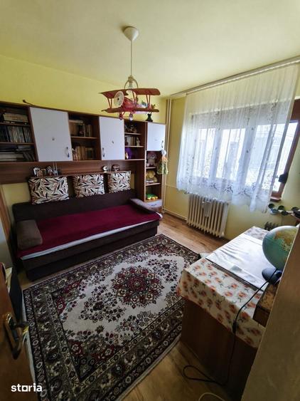 Apartament cu 3 camere în Republicii