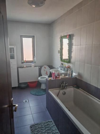Casă cu 4 camere în Ciorogârla