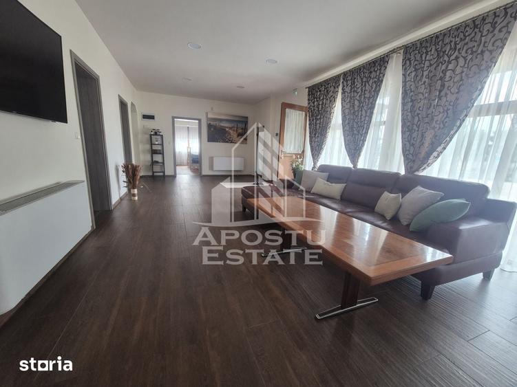 Casă cu 5 camere cu Teren 563 Mp în Cărpiniș
