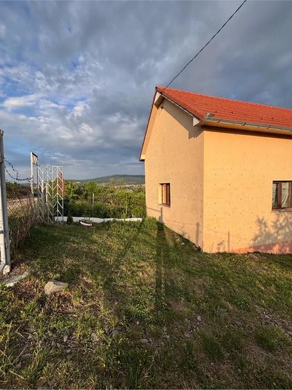 Casă cu Teren 735 Mp în Central