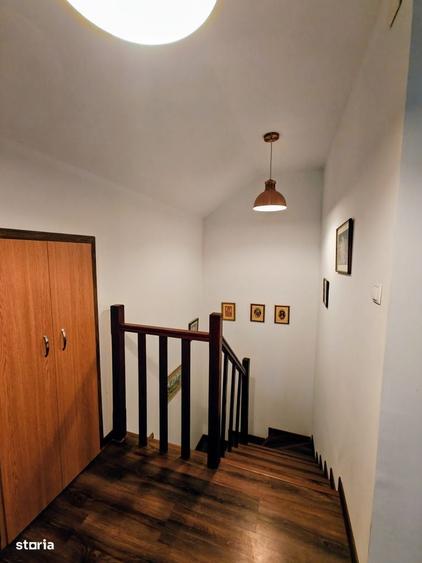 Casă cu 3 camere în Uricani