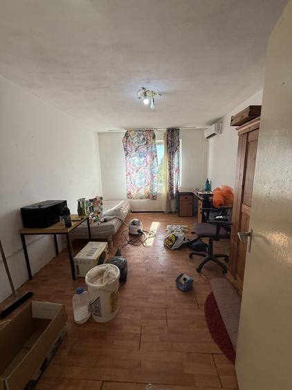 Garsonieră decomandată în Complex Studențesc