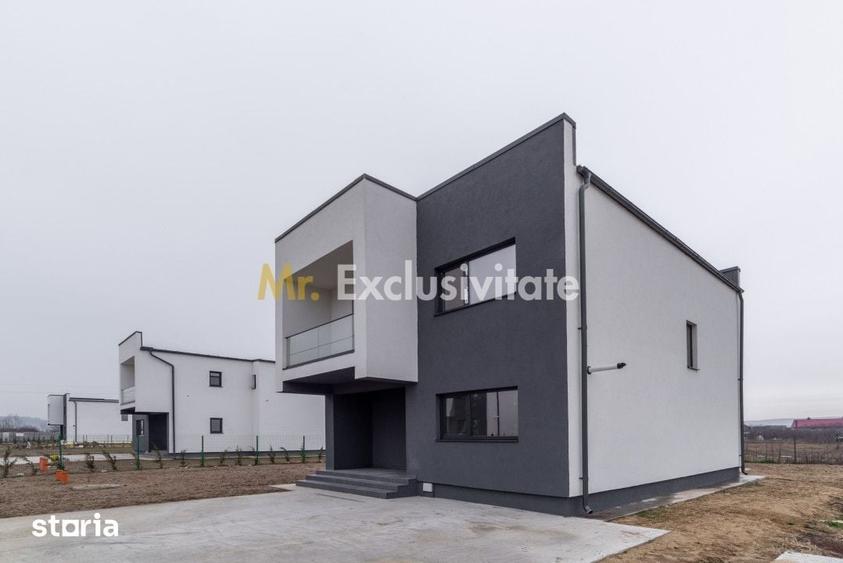 Casă cu 4 camere cu Teren 430 Mp în Micești