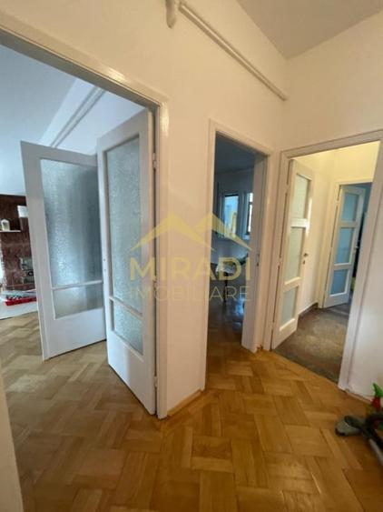 Apartament cu 3 camere în Dorobanți