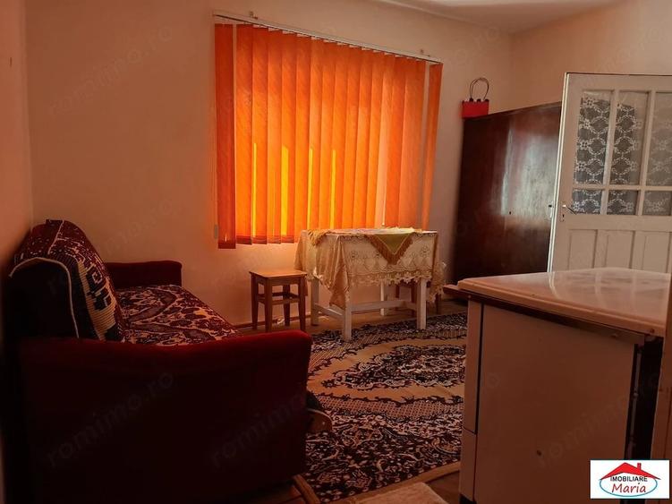 Casă cu 3 camere în Cuța