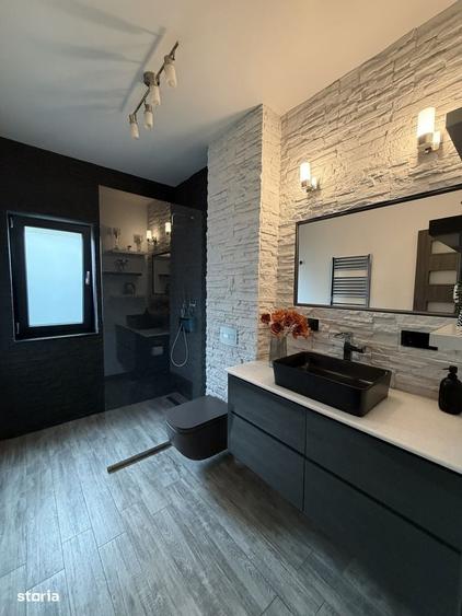 Casă cu 4 camere în Exterior Vest