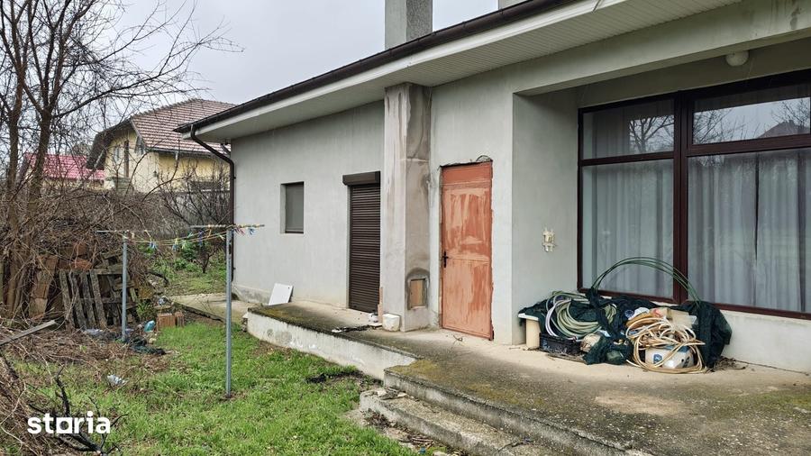 Casă cu Teren 1856 Mp în Central