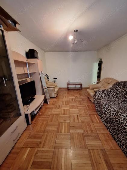 Apartament cu 2 camere decomandat în Piața Centrală