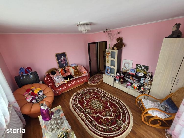 Spațiu comercial, de 301.27 mp, în Bradu
