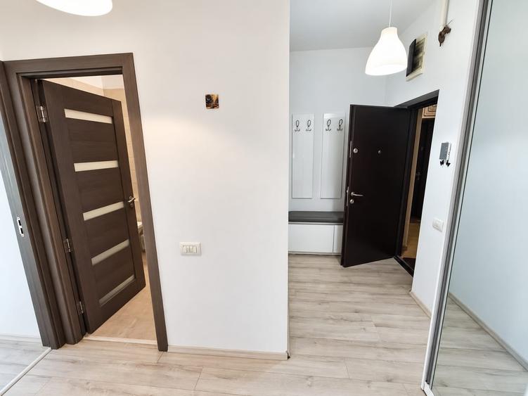 Apartament cu 2 camere, mobilat în Universitate