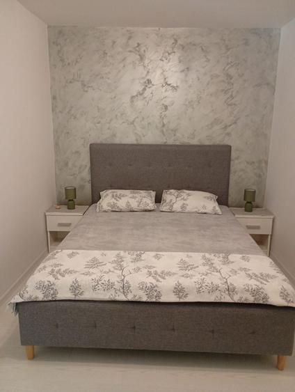 Apartament cu 2 camere semidecomandat, mobilat în Tomis Nord
